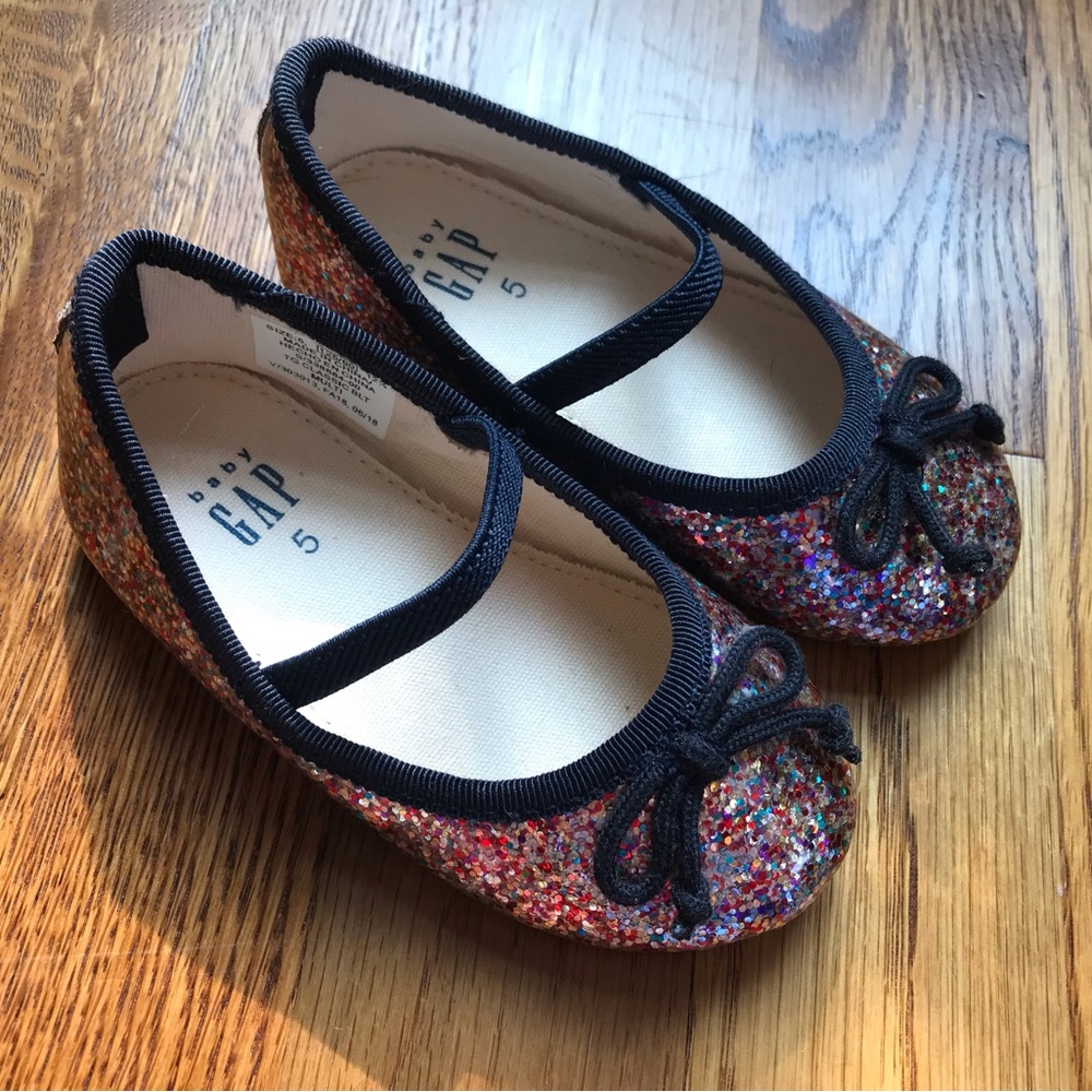 Gap toddler sparkle Mary Jane shoes size 5